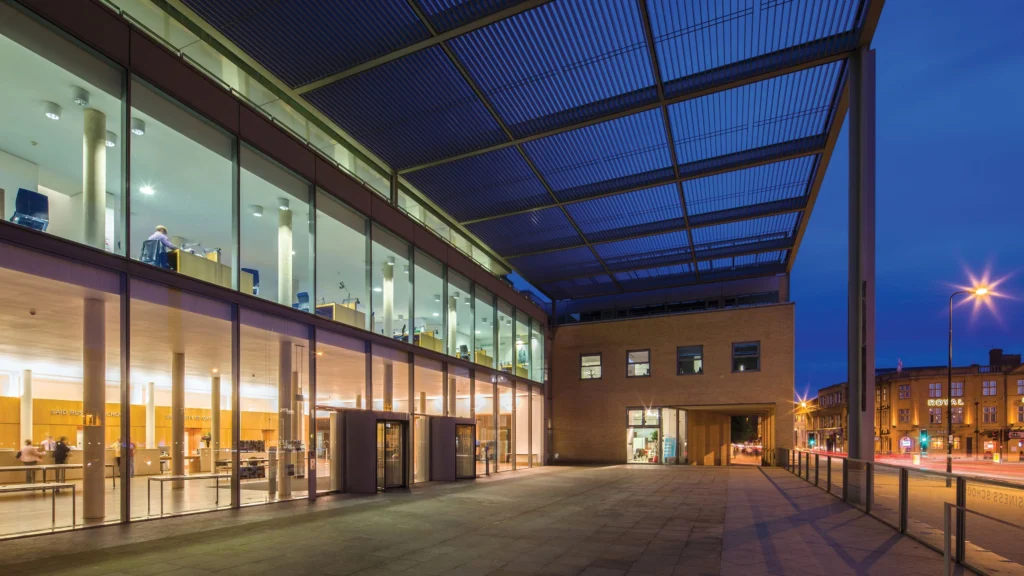 Oxford vs. Cambridge MBA 